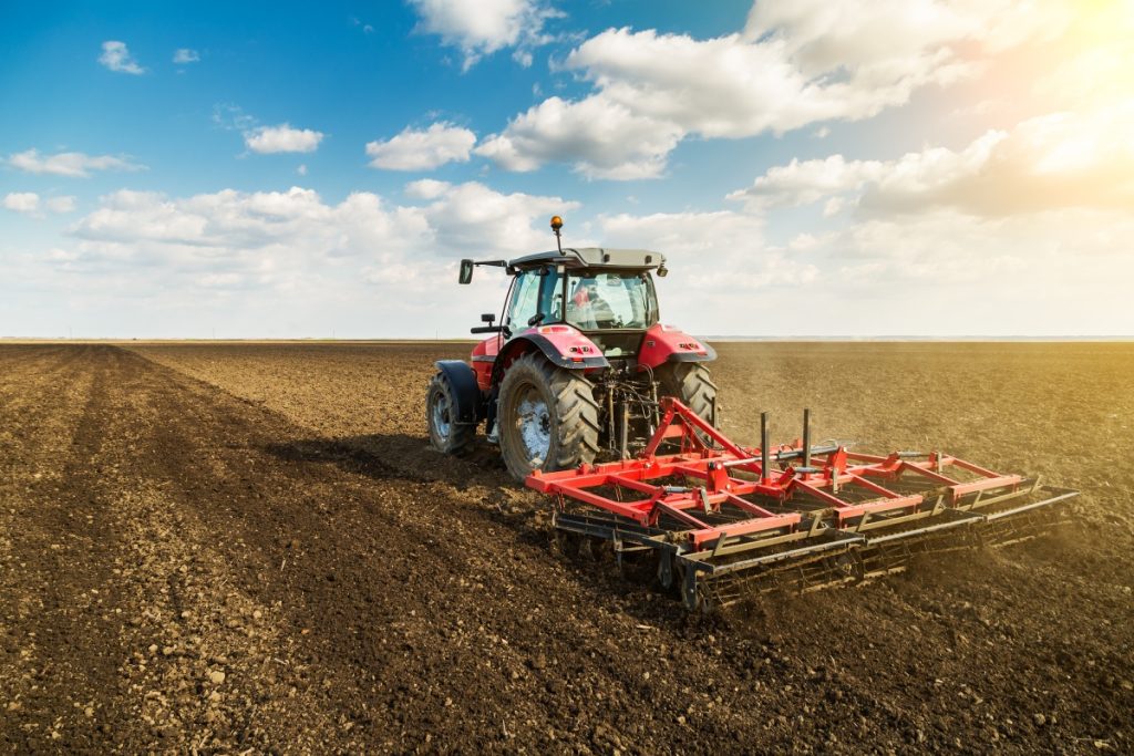 Matériel agricole : comment bien choisir une herse rotative ?
