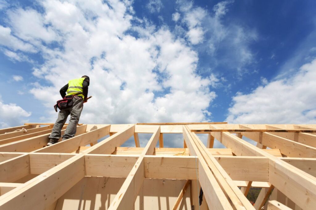 2-Charpente en châtaignier en Île-de-France